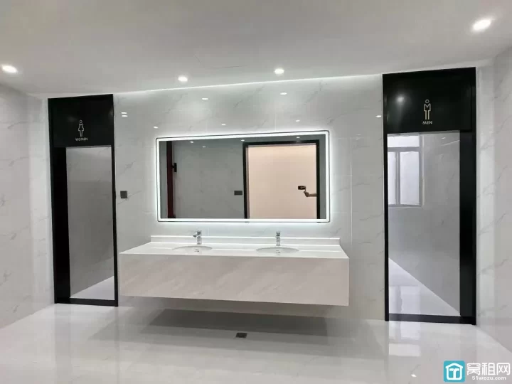 鄞州地铁5号线大洋江站1.7公里吉通大厦朝南50平办公室招租：2100元/月，物业费：100元/月