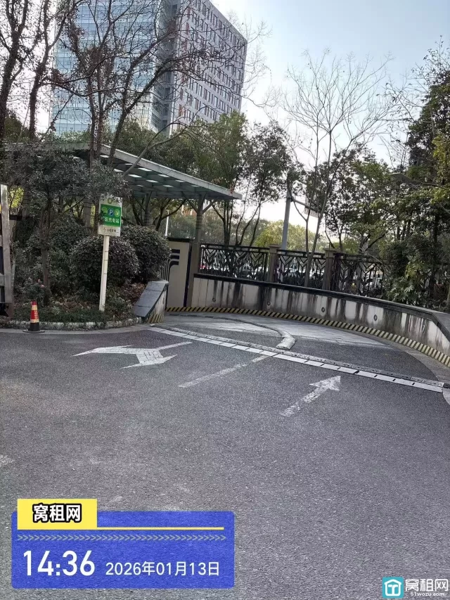 宁波洲际酒店办公楼停车费包月多少？