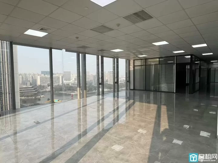 浙江商业银行大厦出租 318平 电梯口  超大背景墙+员工区+经理室