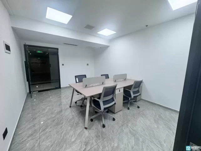 5号线6号线院士路站科贸中心精装修58平米，家具已配
