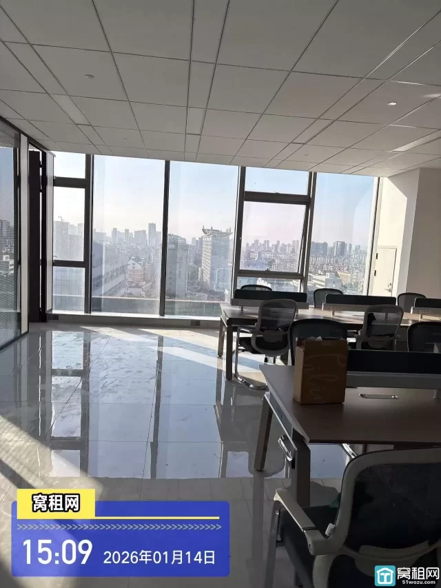 宁波火车站北广场对面星悦中心212平米电梯口写字楼出租单价1.7元