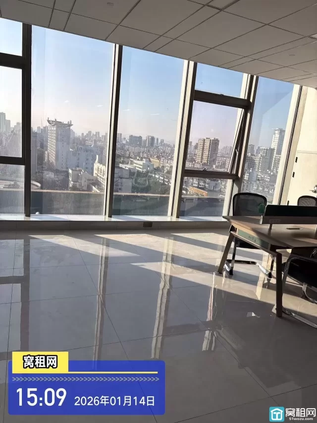 宁波火车站北广场对面星悦中心212平米电梯口写字楼出租单价1.7元