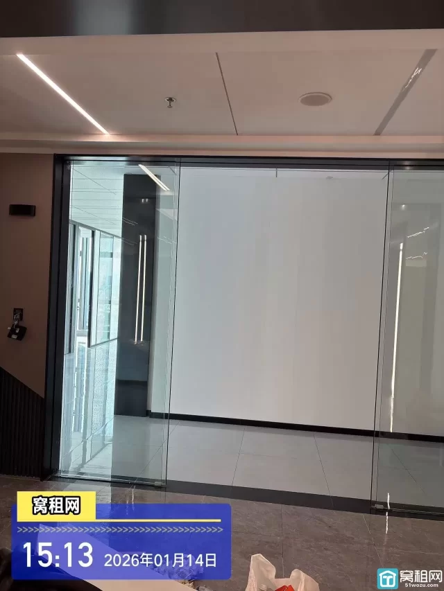 宁波星悦城写字楼全新装修出租面积181平米，独立空调