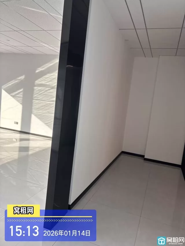 宁波星悦城写字楼全新装修出租面积181平米，独立空调