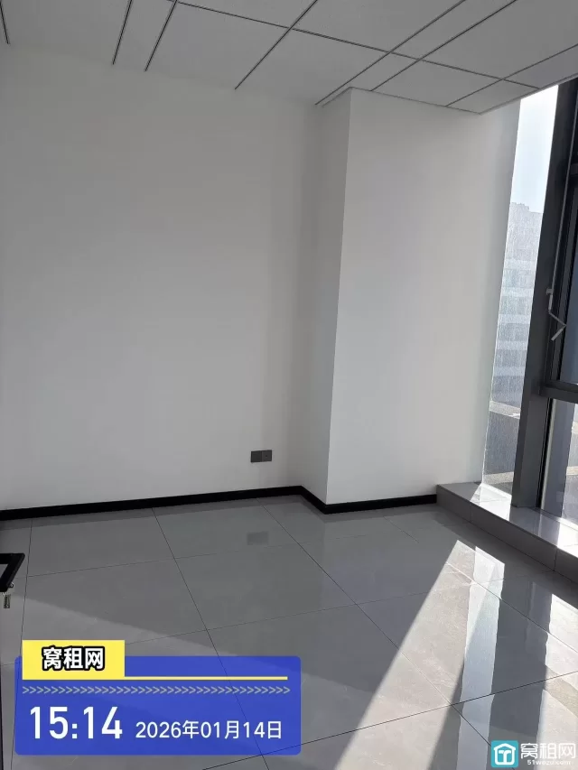 宁波星悦城写字楼全新装修出租面积181平米，独立空调