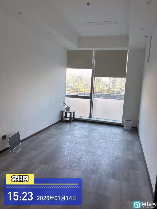 宁波海曙核心区域星悦中心900平米有9个隔间办公室出租45000元/月