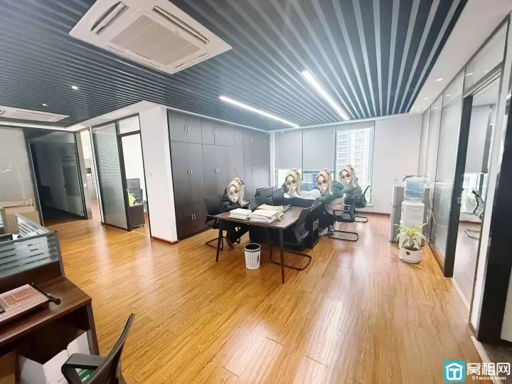 鄞州区和荣大厦   4号线潘火路站 朝南3隔间 面积195平 单价1.58元/平/天