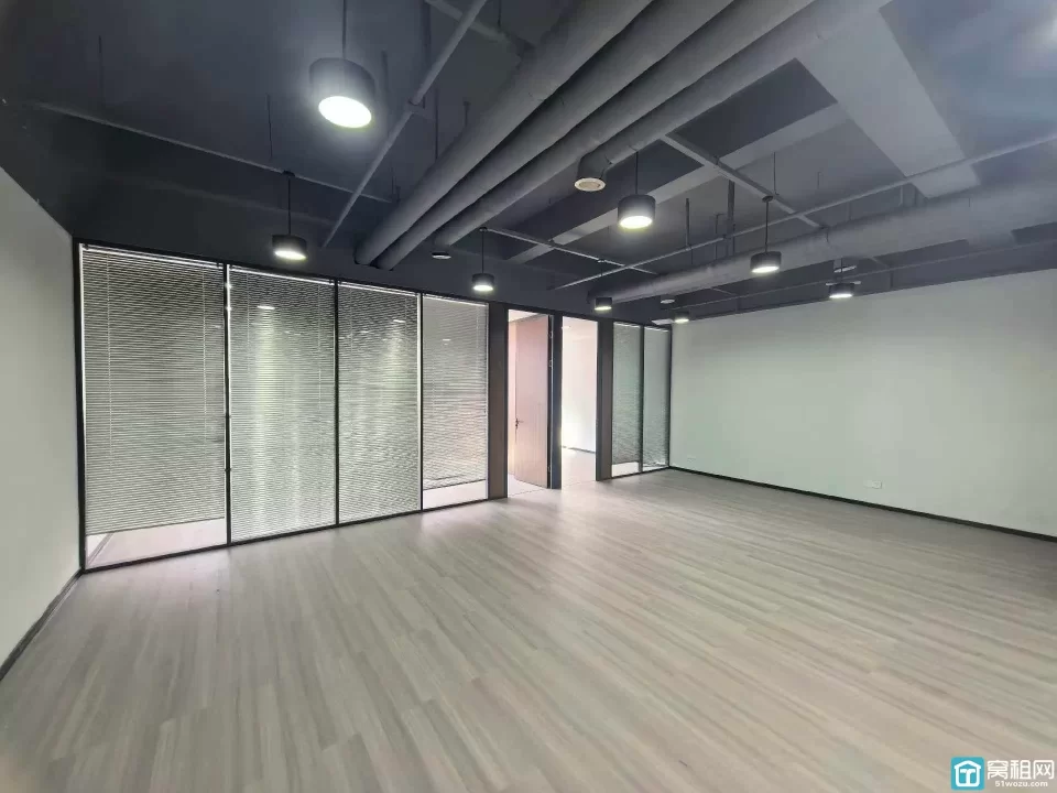 镇海萌恒大厦153.5平办公室出租价格租金1.55元含税朝南