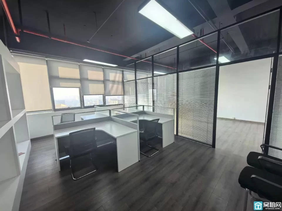 宁波镇海萌恒总部大楼 83平 朝南 带隔间 租金可以小刀谈
