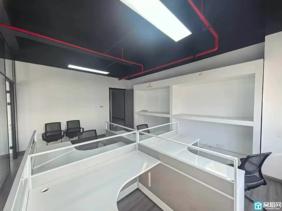 宁波镇海萌恒总部大楼 83平 朝南 带隔间 租金可以小刀谈