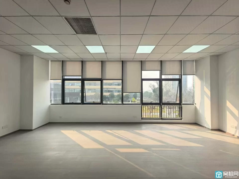 萌恒大厦出租156平朝南 大开间  商业配套 员工食堂 ☕ 🏪 租金实惠 先到先得