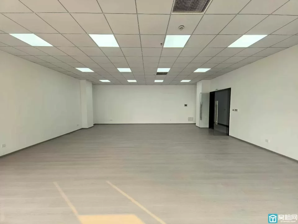 萌恒大厦出租156平朝南 大开间  商业配套 员工食堂 ☕ 🏪 租金实惠 先到先得