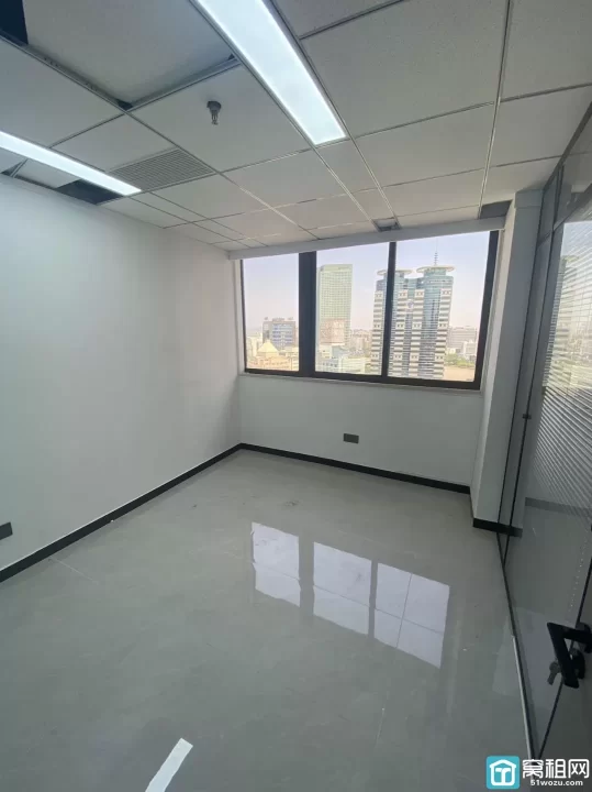 海曙平安大厦出租办公室面积100平米，租金4500元