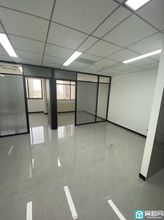 海曙平安大厦出租办公室面积100平米，租金4500元