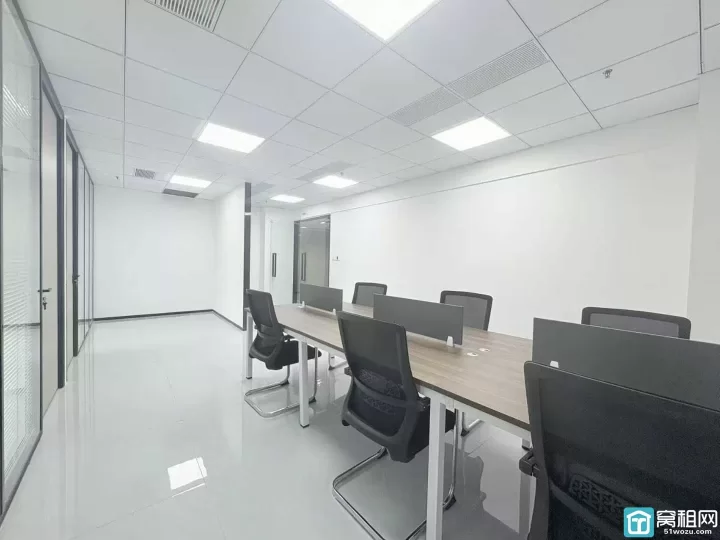 鄞州商会北楼面积：105平价格：4500元/月