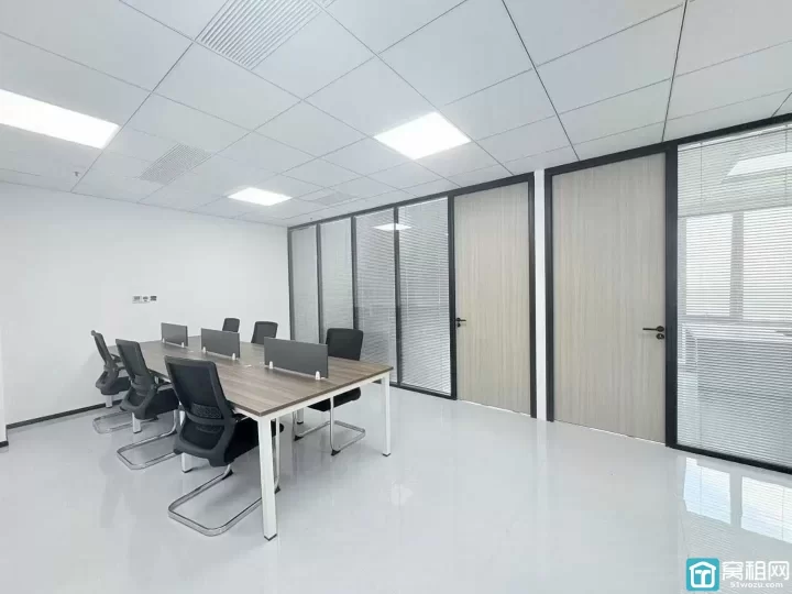 鄞州商会北楼面积：105平价格：4500元/月