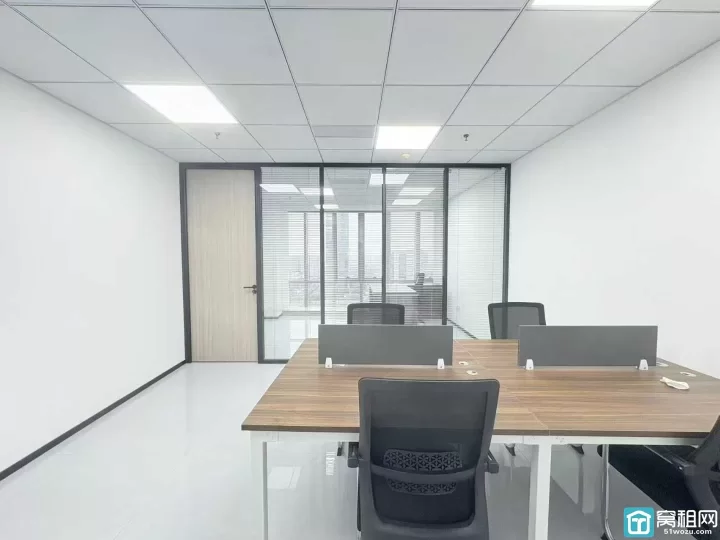 鄞州商会北楼面积：105平价格：4500元/月