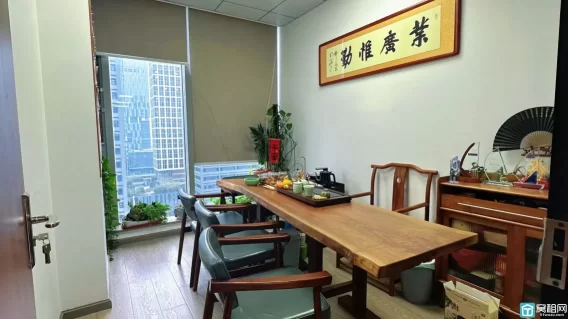 东部新城航运中心隔壁汇银国际大厦230平方精装办公楼出租