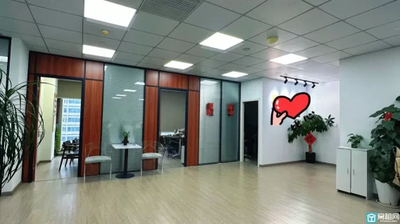 东部新城航运中心隔壁汇银国际大厦230平方精装办公楼出租