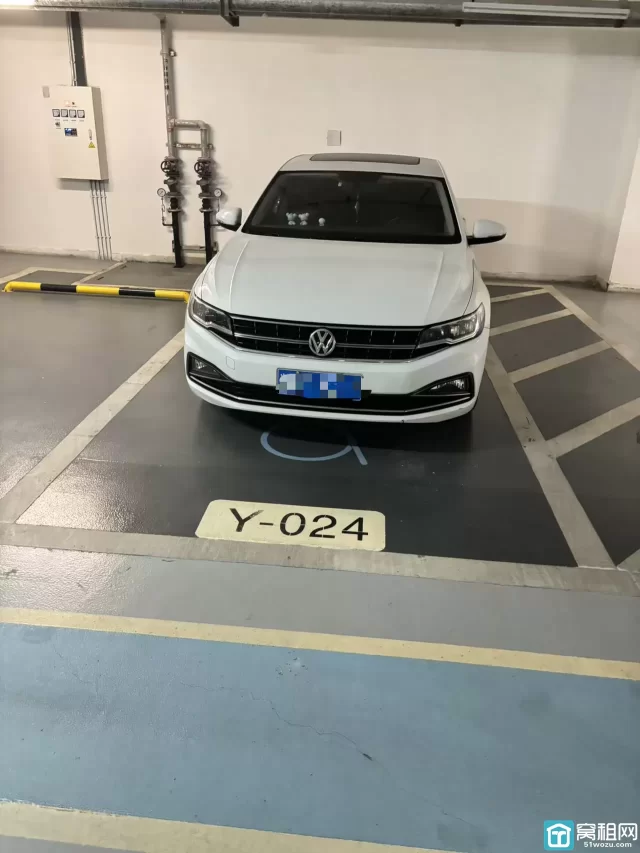 新世界宁云中心停车包月费用多少？