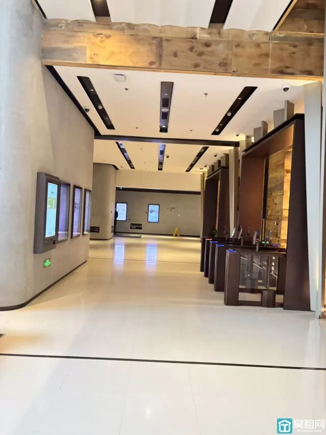 宁波塔现在停车有什么优惠政策或者免费时间的吗？