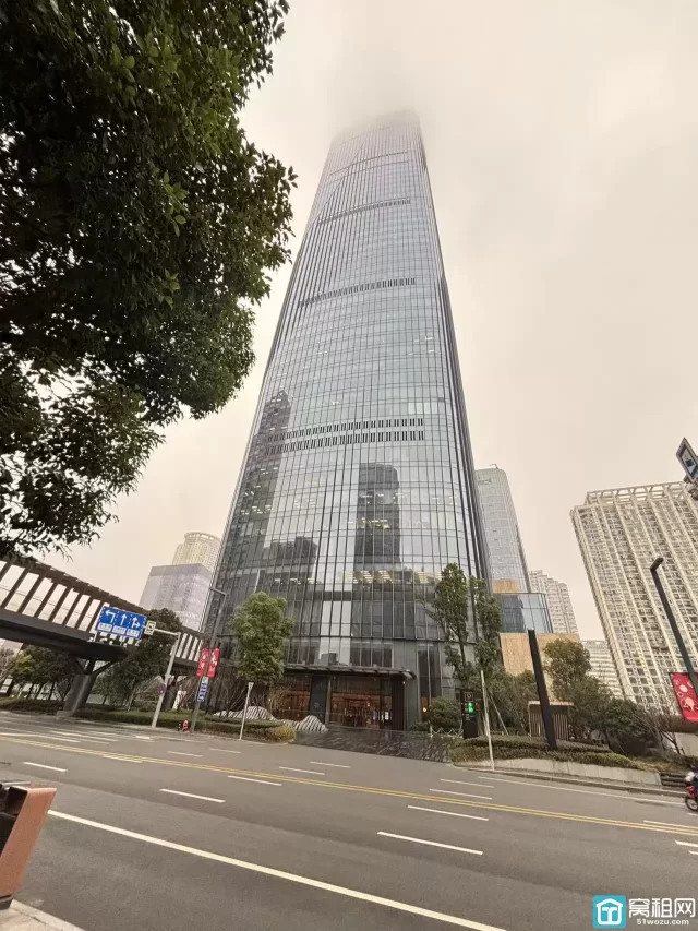 宁波塔现在停车有什么优惠政策或者免费时间的吗？