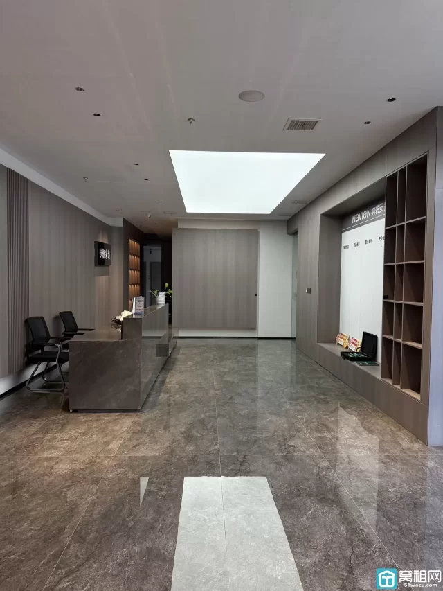 江北区中体芯锐中心725.81平方 原装修公司风格出租