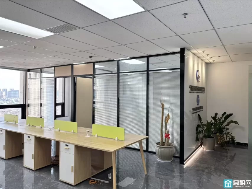 鄞州区开元大酒店隔壁天润大厦173平月租金9000元/月