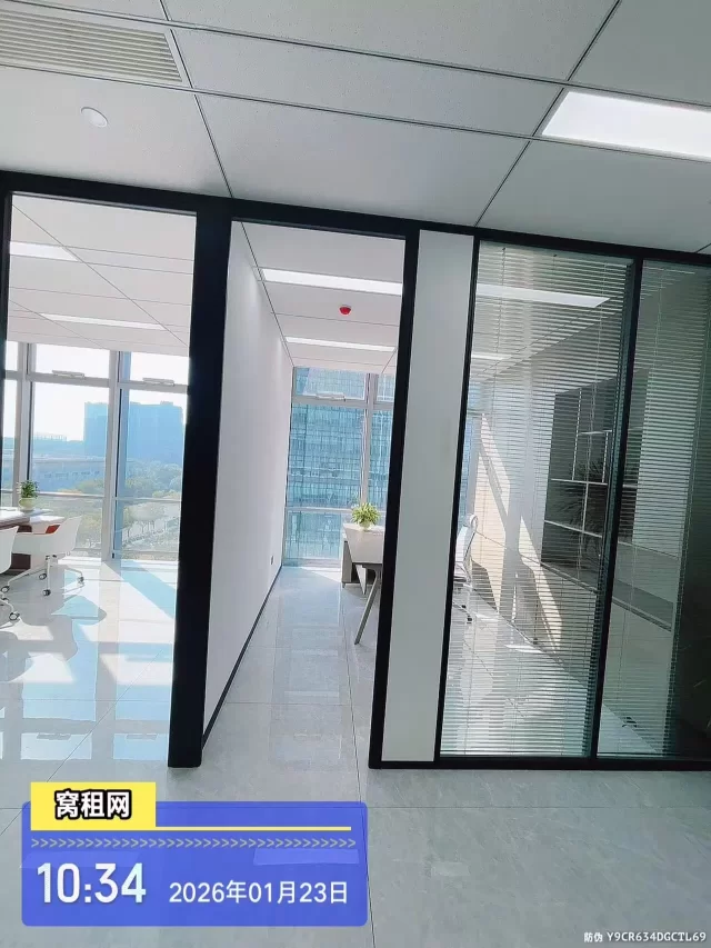 南部商务区铁建大厦152平米全新办公室出租南朝向7800元一个月