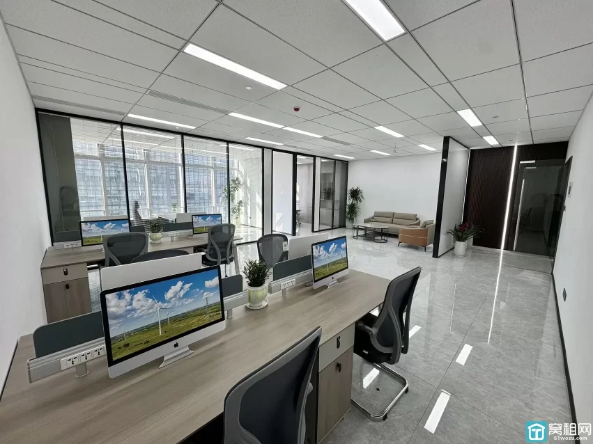 南部商务区铁建大厦写字楼152平，2隔间，南，8000元/月