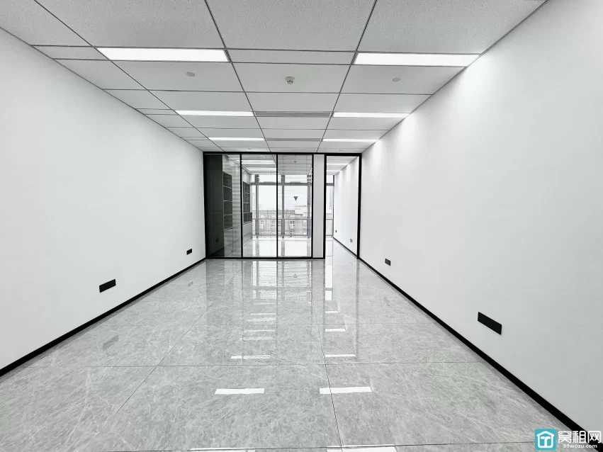 宁波铁建大厦出租85平，1隔间，精装修，东，4000元/月