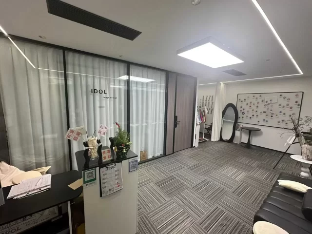 钱湖天地出租办公室105平方，4800元/月