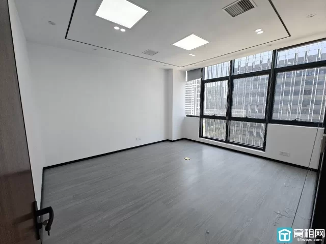 镇海区庄市街道写字楼萌恒大厦166平精装带隔断带形象墙7826元/月出租
