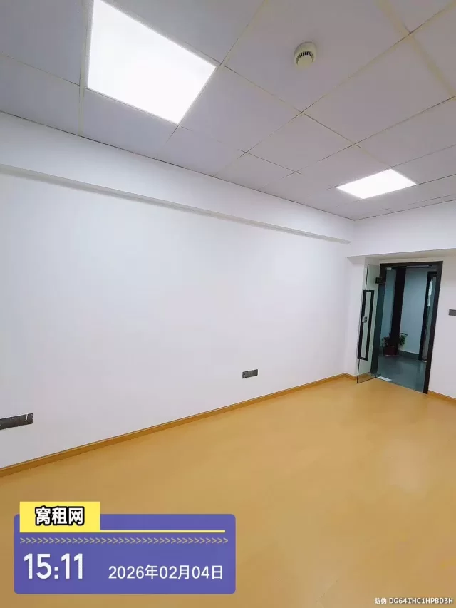 宁波站附近银河大厦出租小面积46平米朝北办公室1400元/月