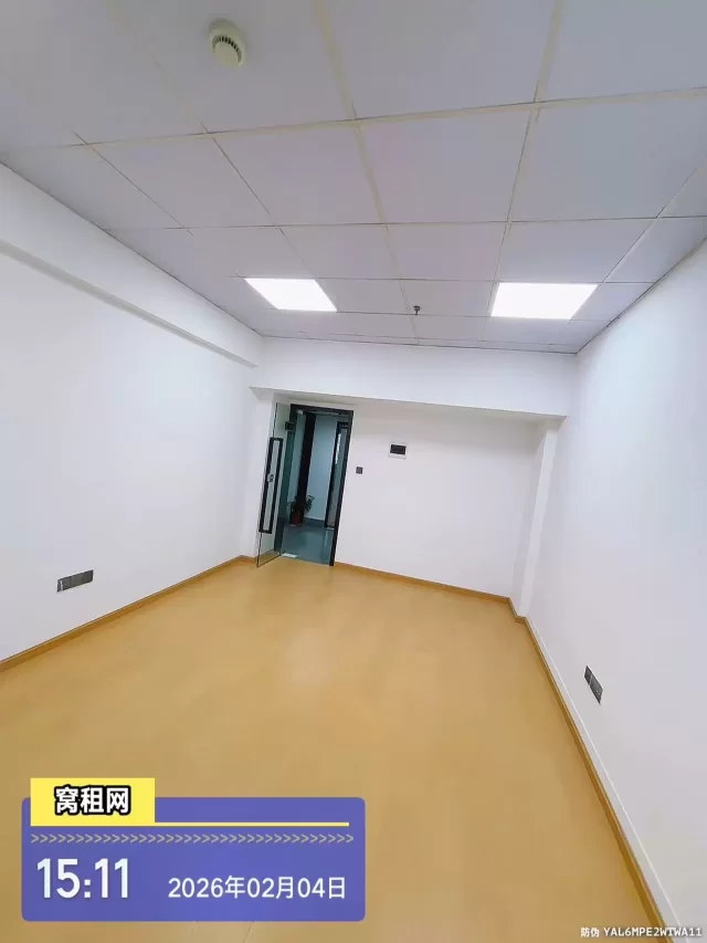 宁波站附近银河大厦出租小面积46平米朝北办公室1400元/月