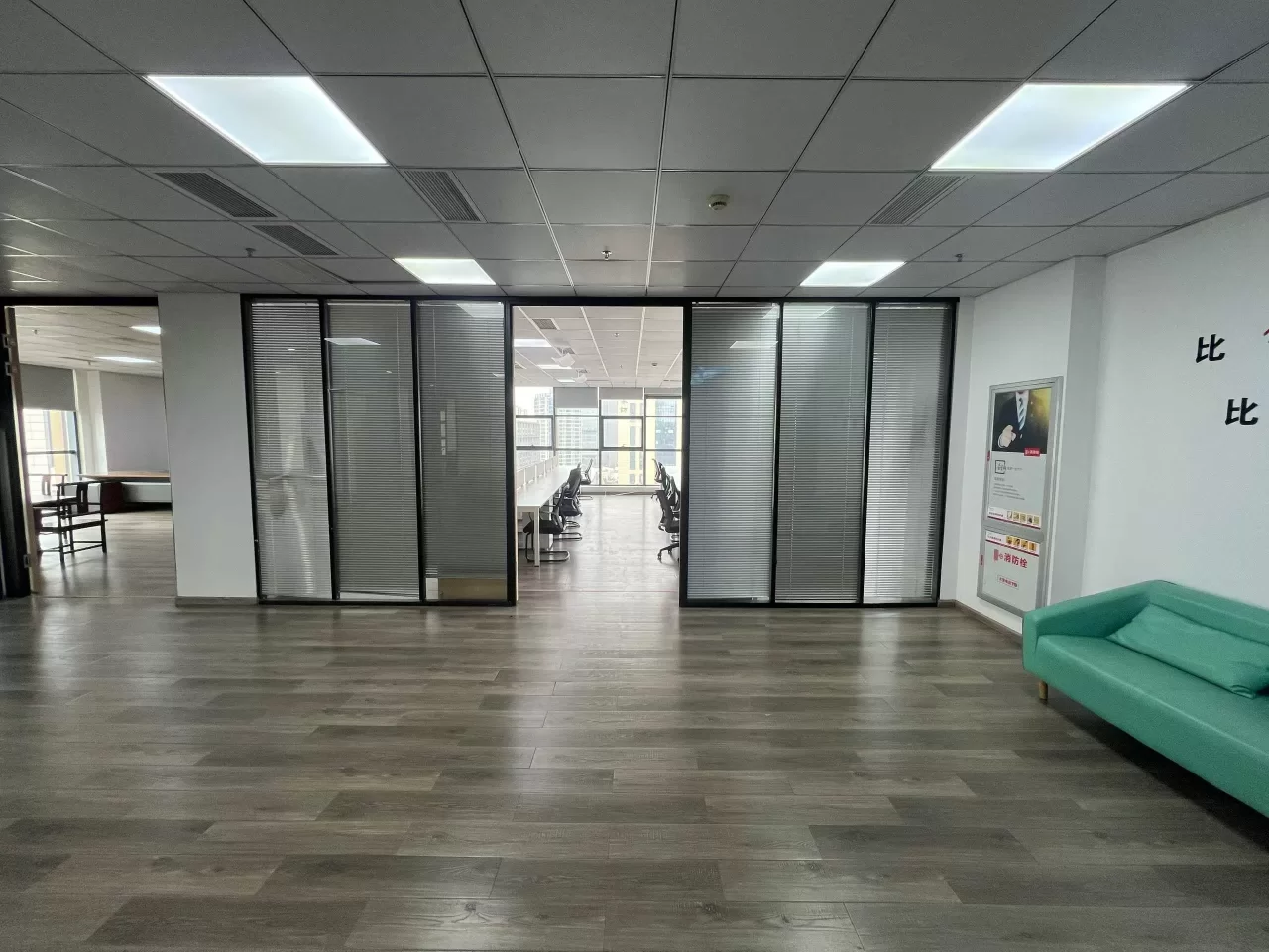 江北电商园恒凯大厦次顶层全朝南 684平方带家具 精装修东南西北朝向