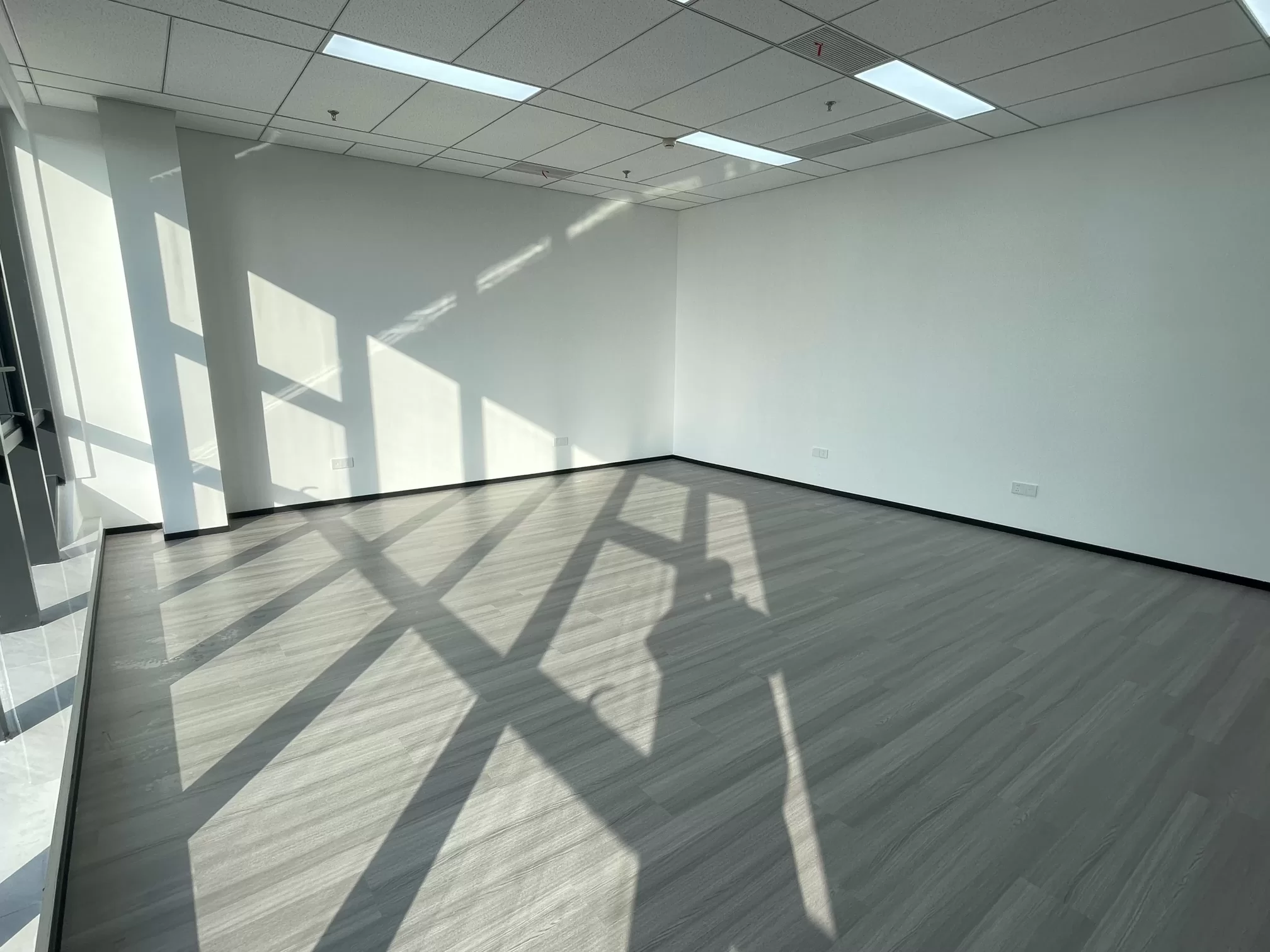 镇海区甬江科创协同中心72平 朝西 单价1.25元