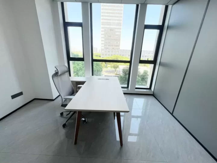 供销大厦 135平  配全套家具  年前限时优惠