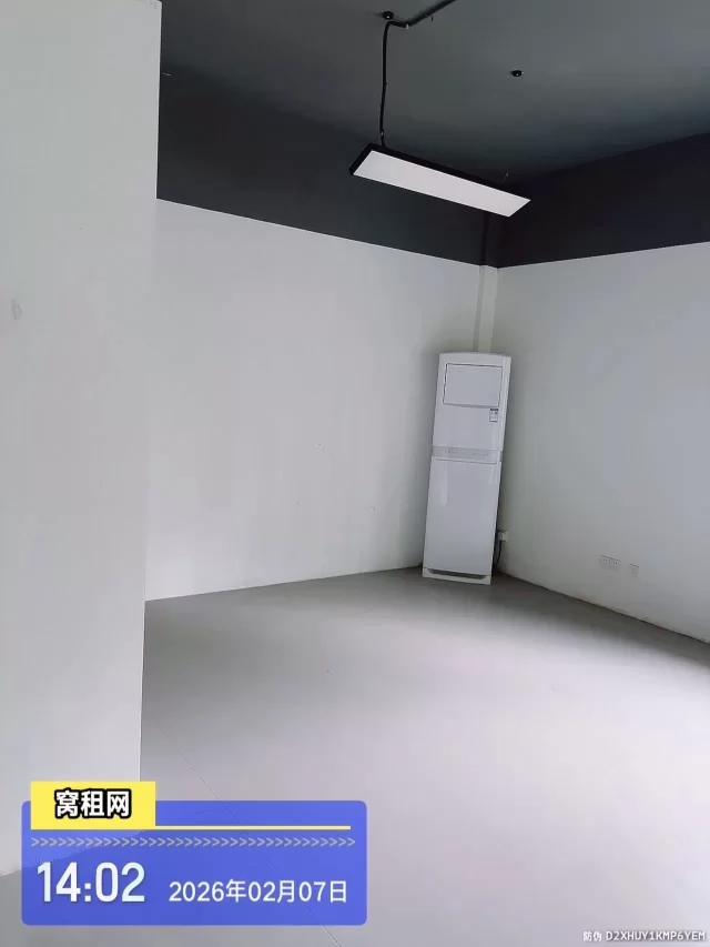 鄞州鄞县大道云裳谷园区96平米办公室3900元/月出租