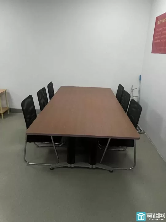 宁波梁祝地铁站万科印象城附近甲级写字楼高桥商会大厦140平 精装 两面采光，带隔间 带家具出租