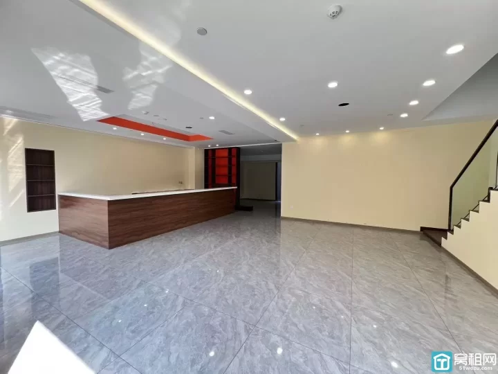 高新区超大前庭花园+后花园，稀缺户型 452平1+2户型，独门独户