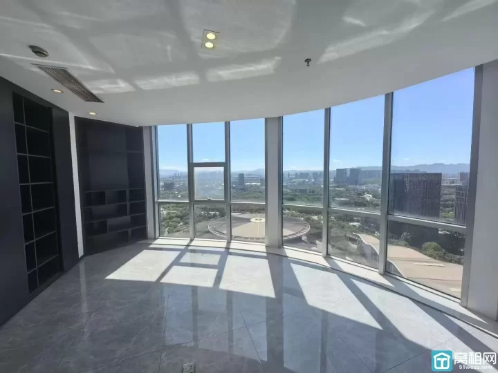 鄞州区体育游泳中心文体大厦290.4平精装修办公室出租东南边套，三隔间