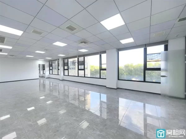 宁波康强电子隔壁中创科技园出租300平米精装1万元一个月