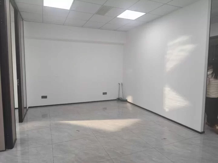 南部商务区性价比高的写字楼南洋大厦95平精装两个隔间3700/月出租