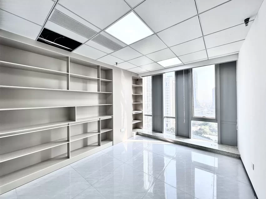 鄞州商会朝东南办公室出租100平租金4500元