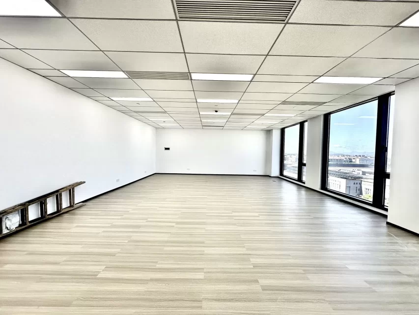 姜山地铁口写字楼恒凯山河大厦面积155平方米单价1.5元/平/天，7072元/月