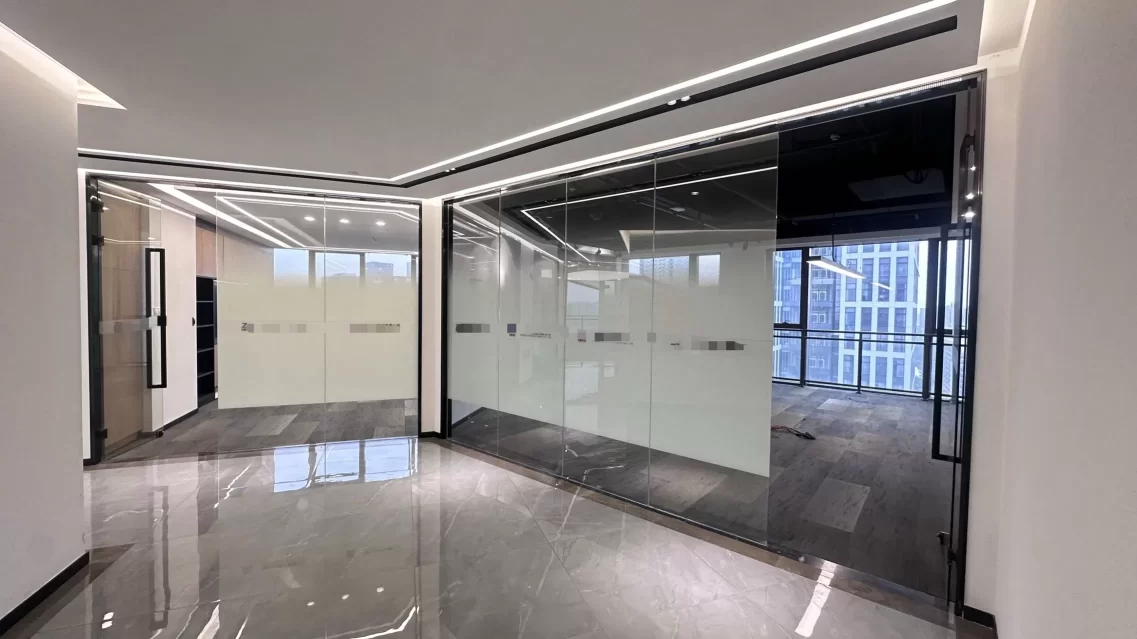 鄞州区首南街道办公室出租金东大厦整层 面积：1526.35平方