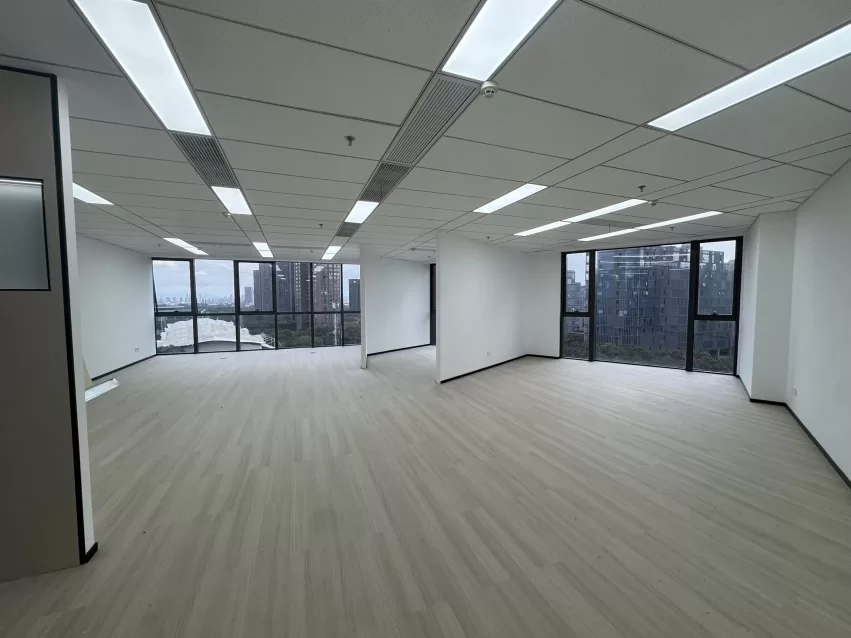 宁波首南街道写字楼金东大厦好楼层办公室面积165平 朝西南出租