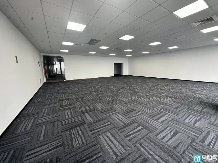 宁波东部新城5A写字楼研祥中心面积227.87平米租金：3.08元/平米含税/天出租