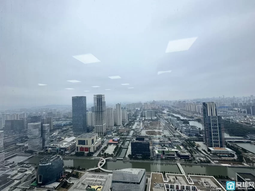 宁波东部新城5A写字楼研祥中心面积227.87平米租金：3.08元/平米含税/天出租